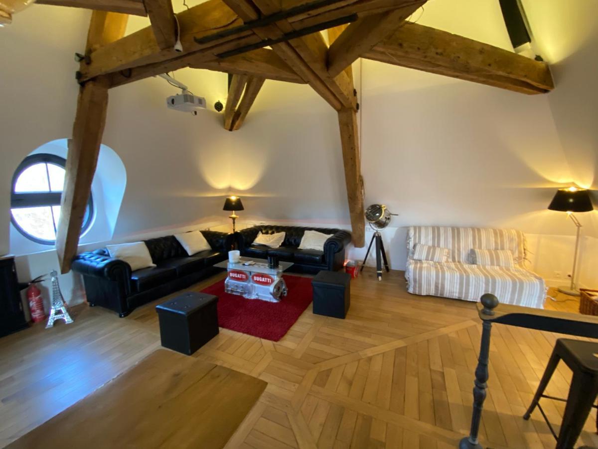 Loft Dans Le Clocher Face Au Chateau Bonnelles 외부 사진