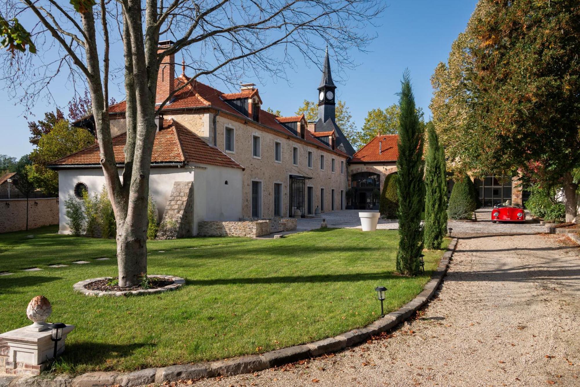 Loft Dans Le Clocher Face Au Chateau Bonnelles 외부 사진